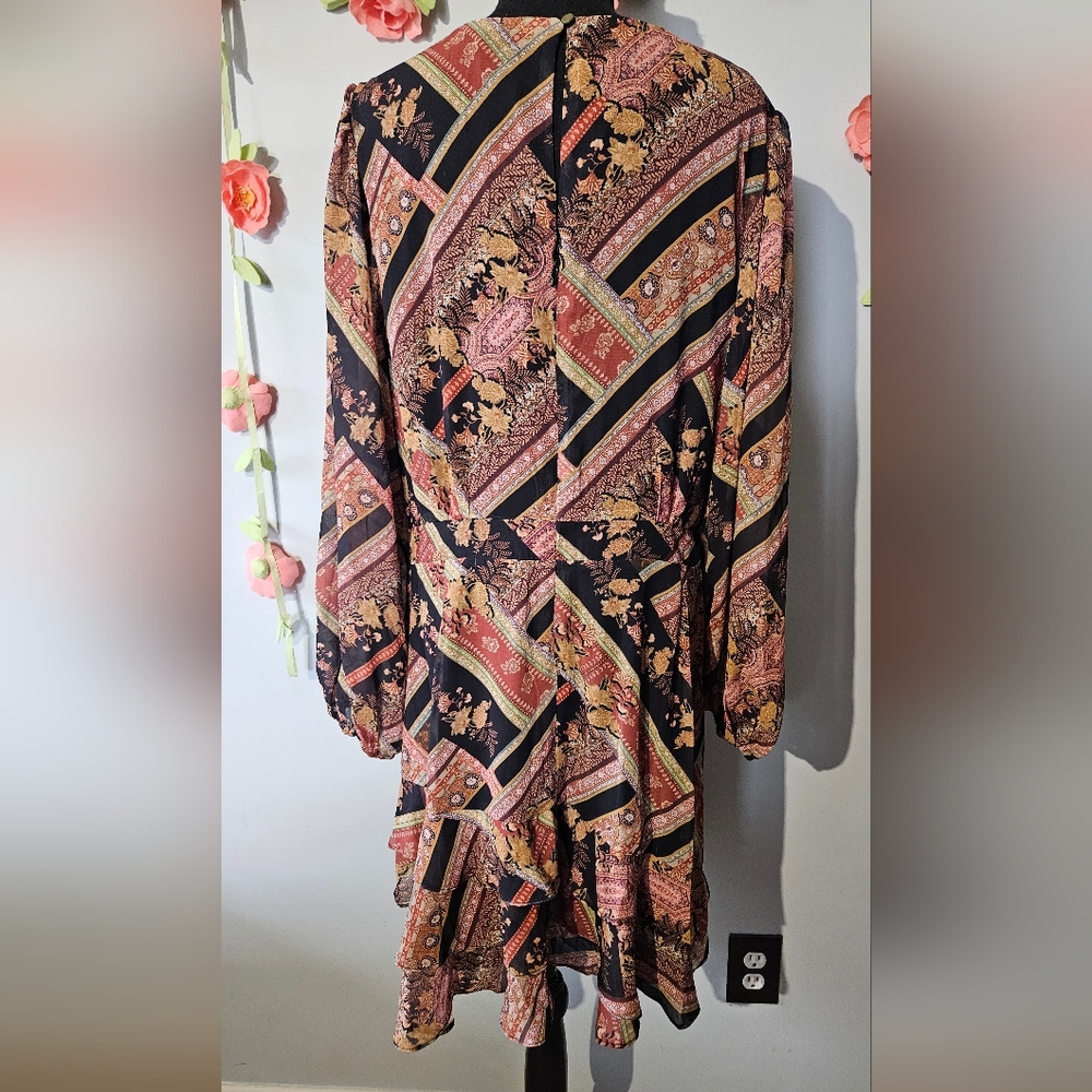 City Chic Black Multi-Patterned Long Sleeve Mini Dress - Picture 7 of 11